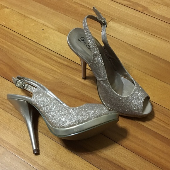 Gold glitter peep-toe heels - Picture 1 of 7